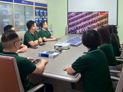 兆麟公司組織全體員工觀看閱兵式，激發(fā)愛國情懷與奮進動力